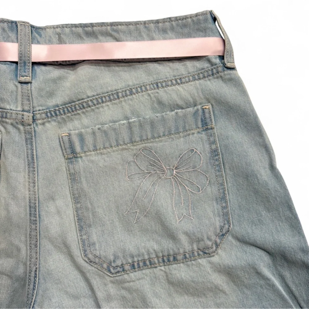 Hollister low rise baggy Jorts with pink bow detail NWT Size 8 Girly Streetwear